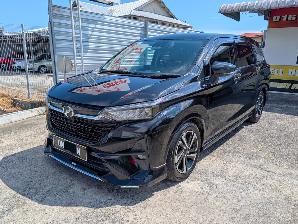 Used 2023 Perodua Alza 1.5 AV in Black for sale in Kuching, Sarawak